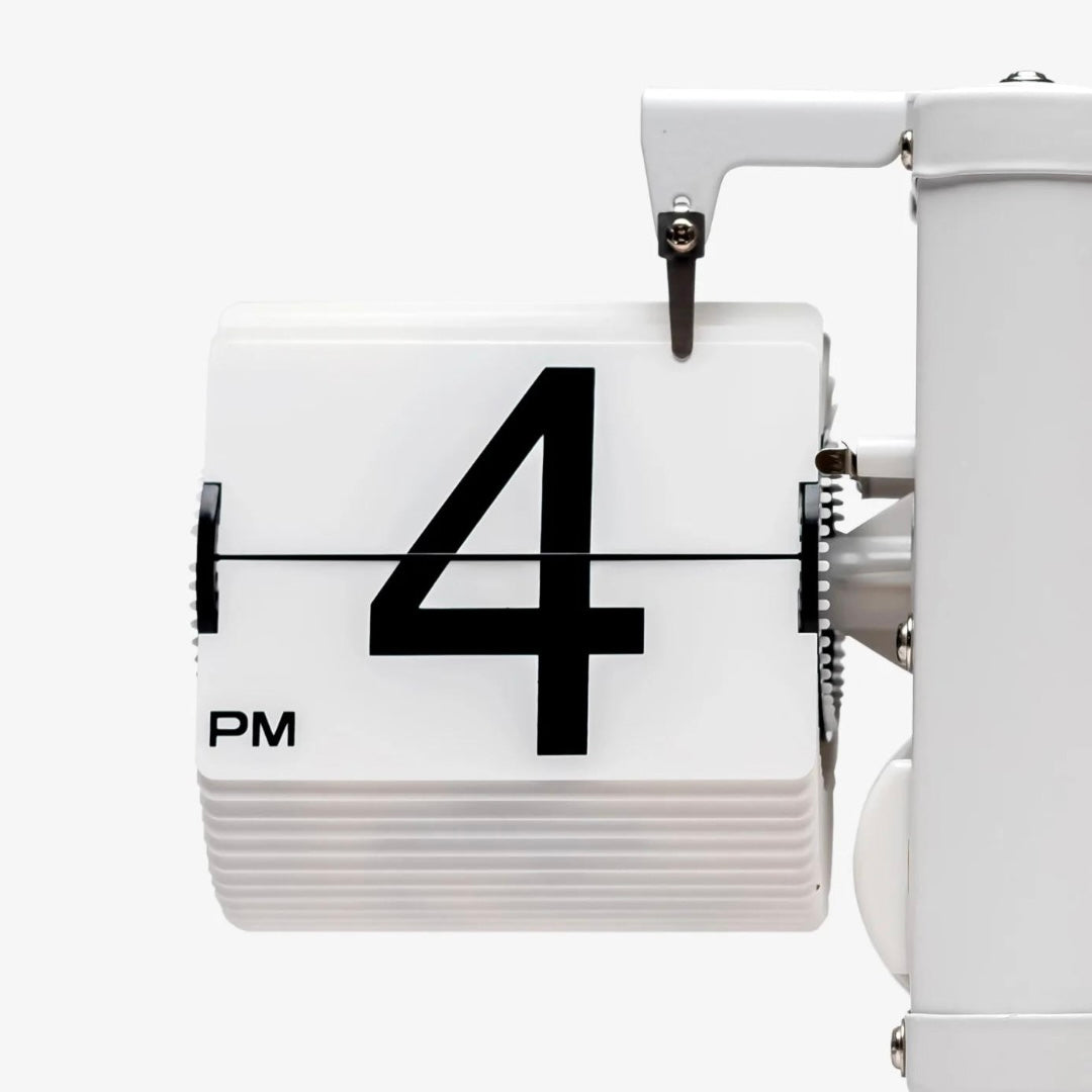 White 12H Desktop Clock